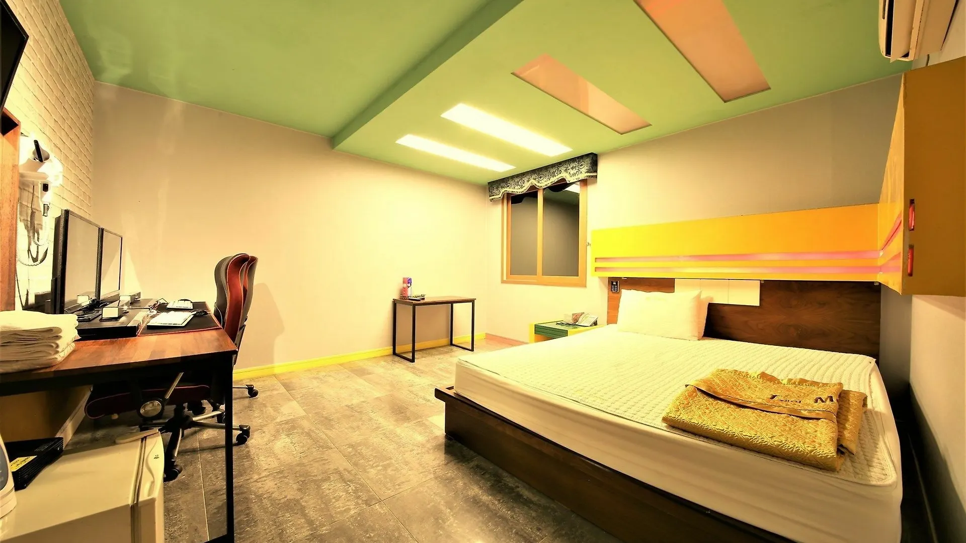 Sasang J Motel